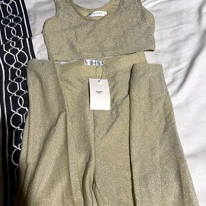 In the style set size small